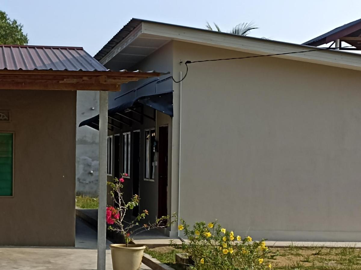 Depulauserai Roomstays Pekan Esterno foto
